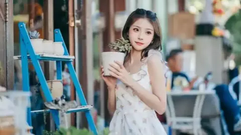 深圳搓衣板状石凳