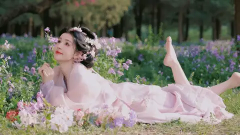 情侣偷千个玩偶