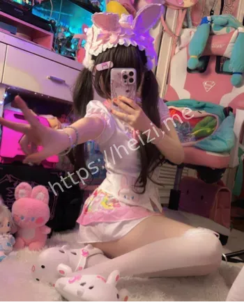 清纯双马尾萝莉