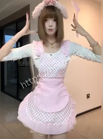 神颜短发舞姿