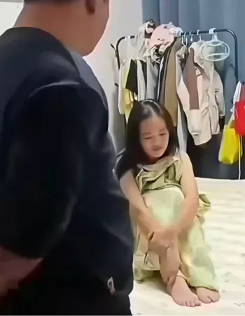 怡景城小区丈母娘痛斥小三