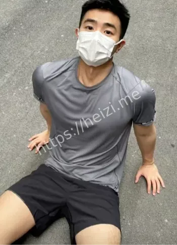 厕所小广告邂逅