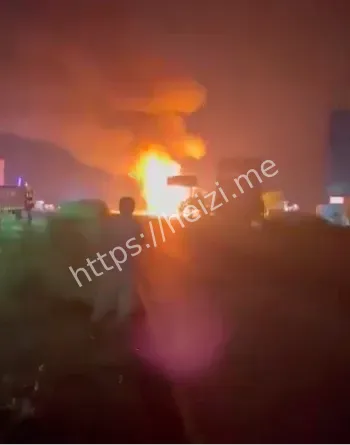 化学品油罐车起火