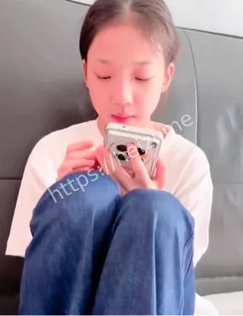 小网红大潼子赛场故意撞人