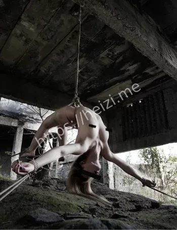 校花透视睡衣浴缸写真