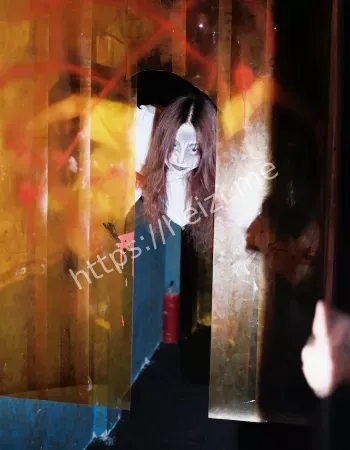 半夜行走骇人瞬间