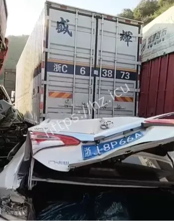 多车追尾起火事故