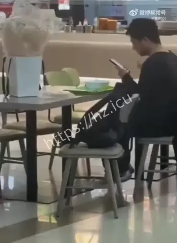 男生表白被拒后