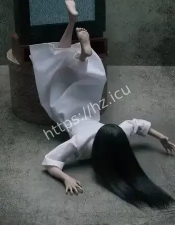 深夜长发女鬼敲门