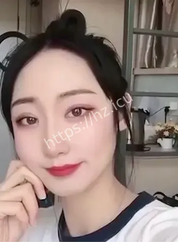 水手服大尺度