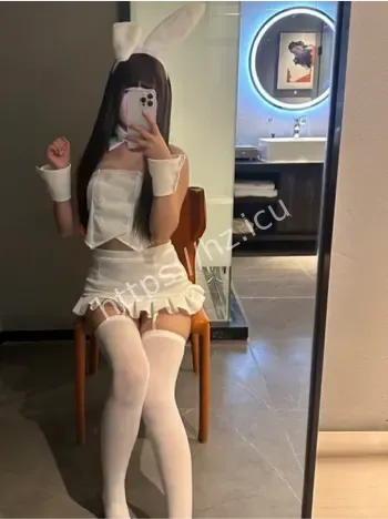 兔耳白丝博主