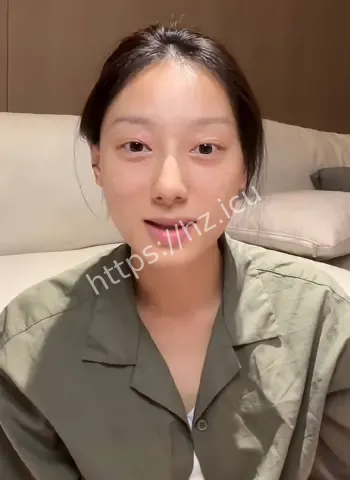 小雪回应家暴视频耳朵玄机