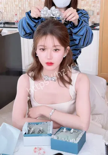 赵露思造型焦点