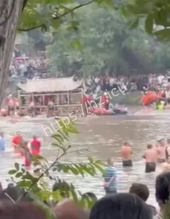 抢鸭子民俗活动