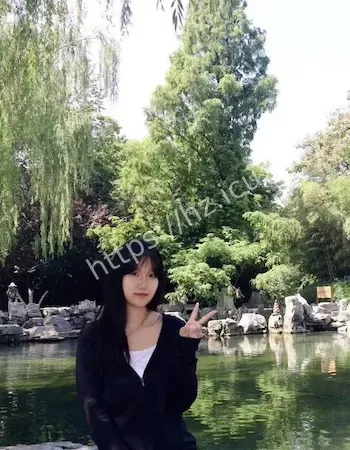 黎白依