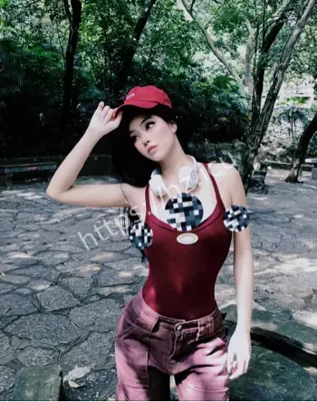 leelee女神自拍合集