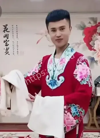 百万网红遭同窗恩将仇报