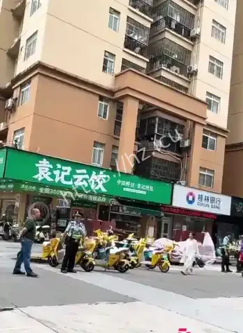 女子出轨遭老公发现